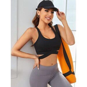 New SHEIN Leisure Cross Bottom‎ Sports Bra in Black - Size Small